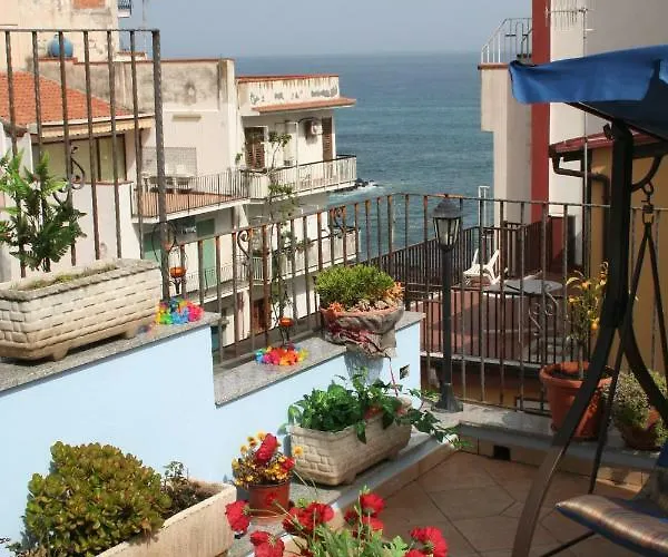 Aloha Apartment Giardini Naxos