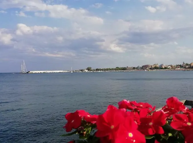 Aloha Apartment Giardini Naxos