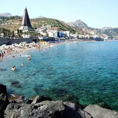 Aloha Giardini-Naxos
