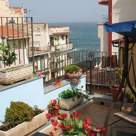 Aloha Apartment Giardini Naxos